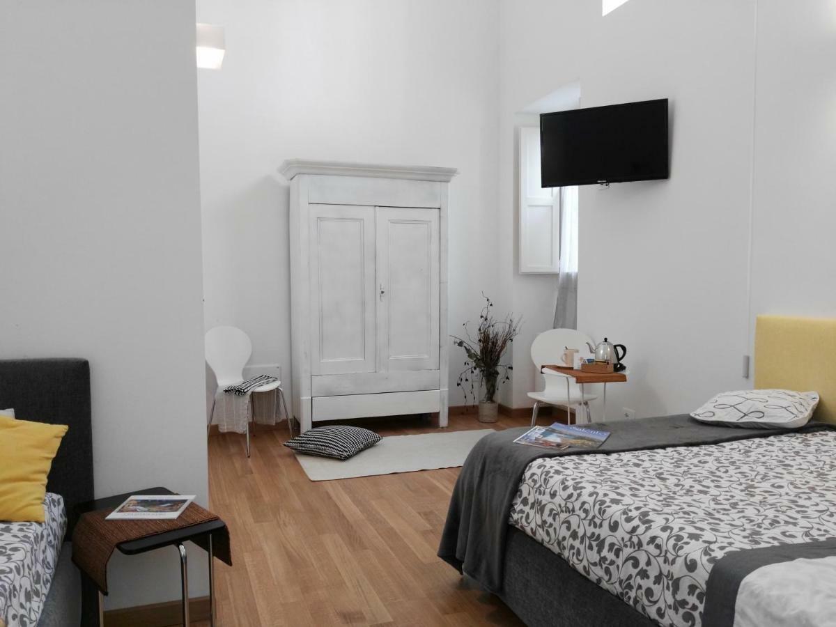 ليتشي B&B La Casa Gialla المظهر الخارجي الصورة